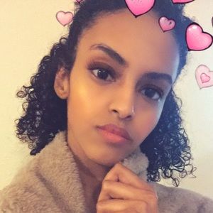 Meet your Posher, Sabrene